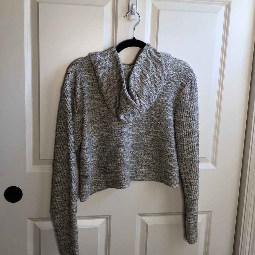 Brandy Melville Cropped Hoodie Size Small OS - Picture 4 of 7